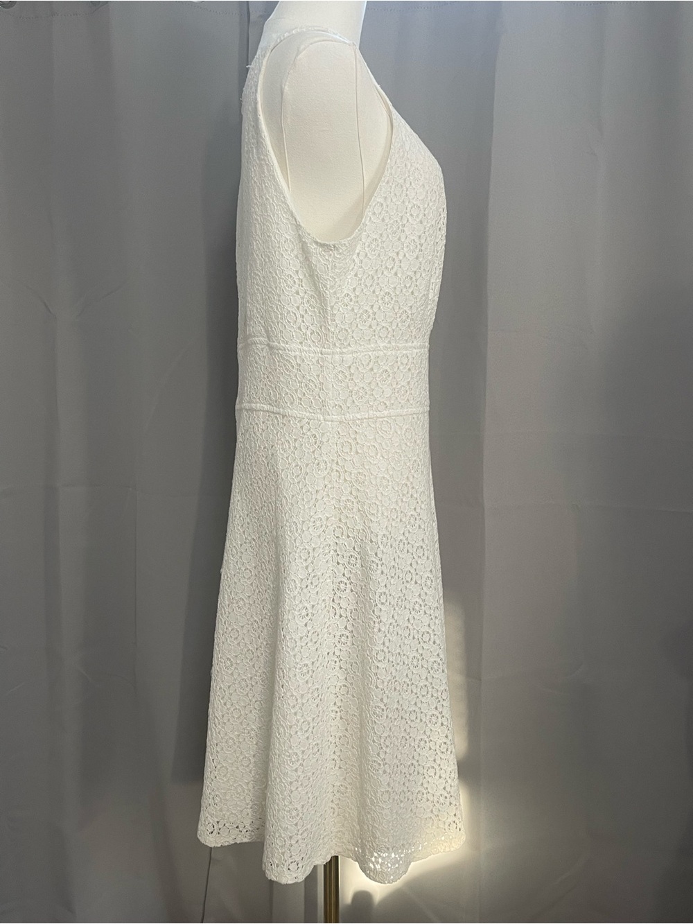 Graduation Dress White Lace Eyelet Fit Flare High Neck Midi New York & Company - Picture 5 of 13